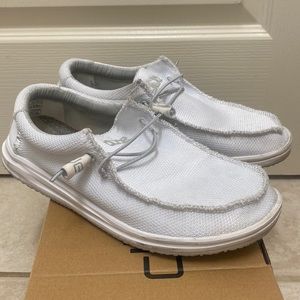hey dude shoes
